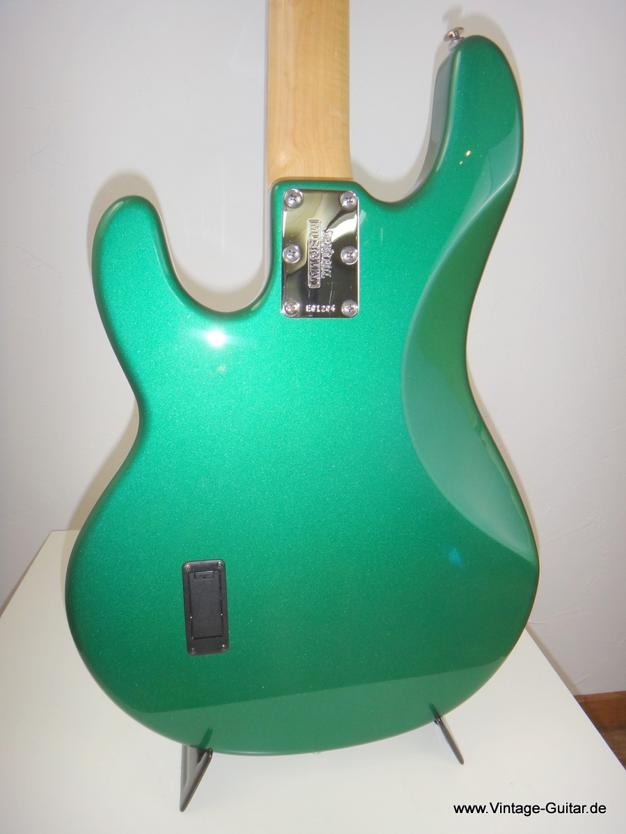 Musicman Stingray green matallic-004.JPG